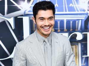 A hét legstílusosabb pasija: Henry Golding