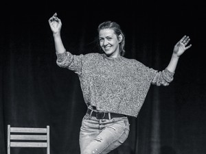 Interjú: Balsai Móni Shirley Valentine szerepében a Centrál Színházban