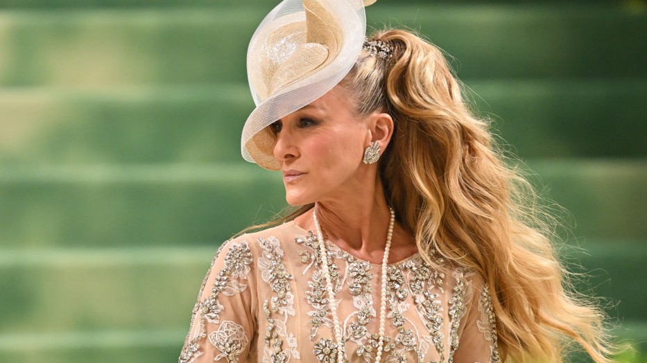 Sarah Jessica Parker életre keltette a meztelenruhás Carrie Bradshaw-t