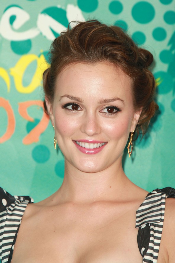 Frizurák és hajstílusok a sztároktól, amit bevethetsz az esküvődön is