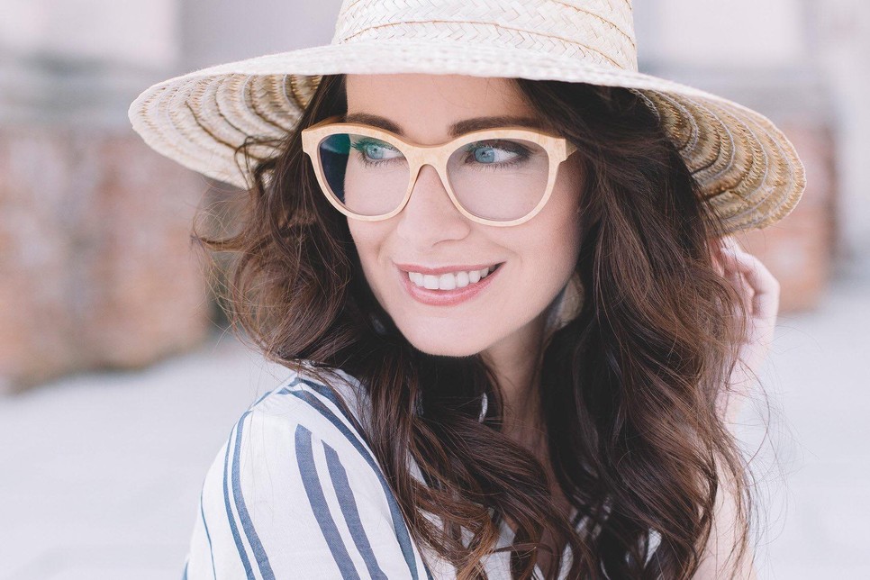 “Nem elkezdeni nehéz, hanem véghez vinni” - a fából készült szemüvegkeretek alkotójával beszélgettünk