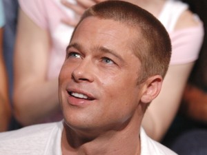 Brad Pitt fia híres édesapja kiköpött másaként lépett utcára: vajon mit akart üzenni ezzel?