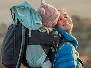 Játszótér helyett az Országos Kéktúrát járja kétéves kislányával