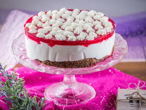 Mennyei málnás túrótorta, amit könnyű elkészíteni!