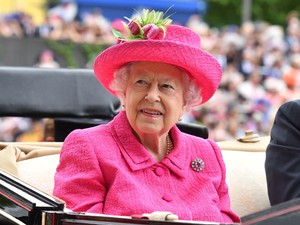 Hatalmas vicceket toltak a nők a világ legnagyobb kalapünnepén