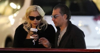 Lady Gagát egy bevásárlókocsiban tologatták, de miért?