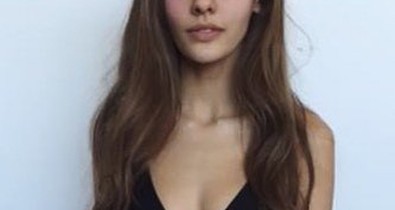 Elképesztő! 15 kg-ot hízott a modell alkatú lány és így vált igazi bombázóvá!