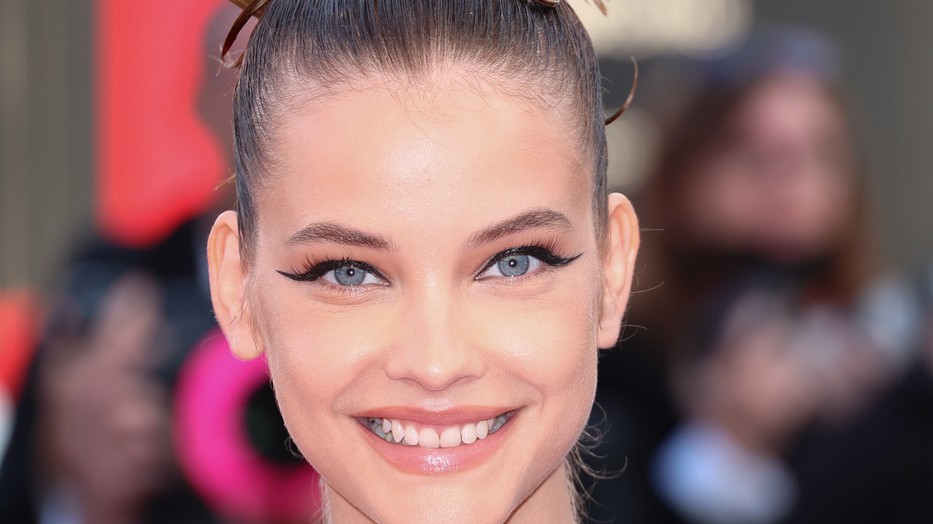 Palvin Barbara megérkezett Velencébe, és szépségétől elájulsz