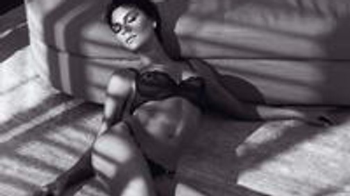 Victoria Beckham újra levetkőzött!