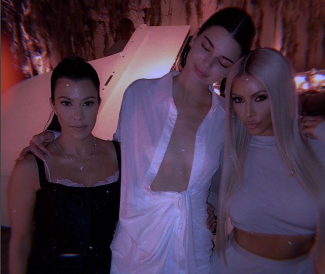 Durva! Menő lehet az ´Öljük meg a Kardashianokat´ póló?