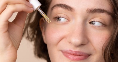 Niacinamide szérum – hatékony fegyver a pattanások és elszíneződések ellen