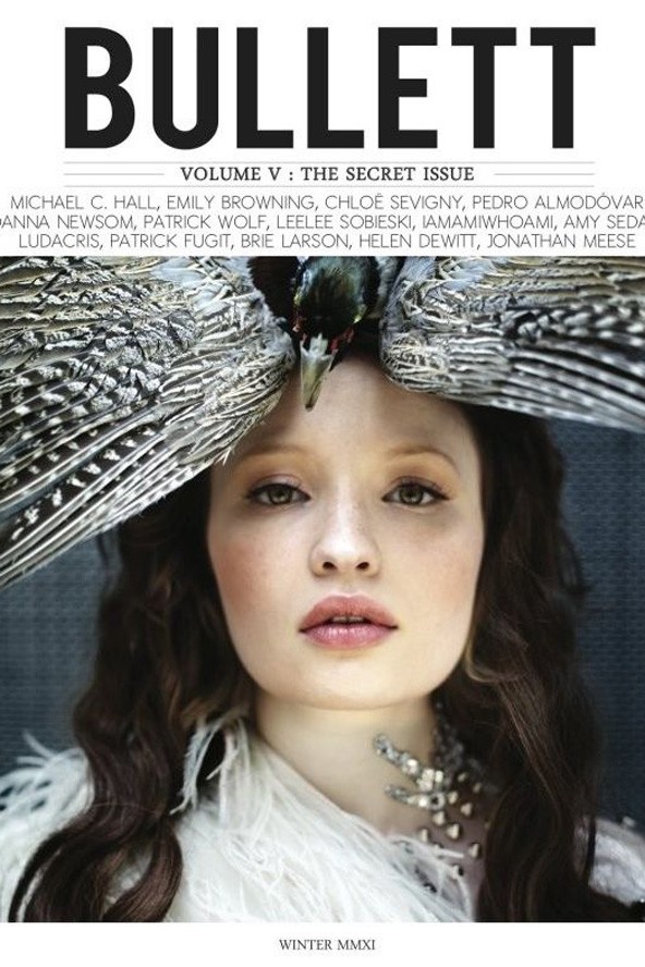 2011-ben még hosszú, göndör fürtökkel a Bullett magazin címlapján.