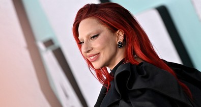 Még csak 26 éves, de már most ő felel Lady Gaga elképesztő színpadi megjelenéseiért