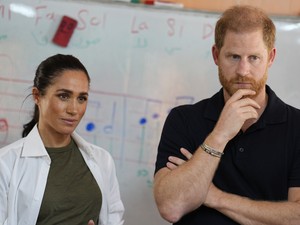 Megrendítő fotók láttak napvilágot Meghan Markle-ről és Harry hercegről, a szívünk belesajdul a látványba