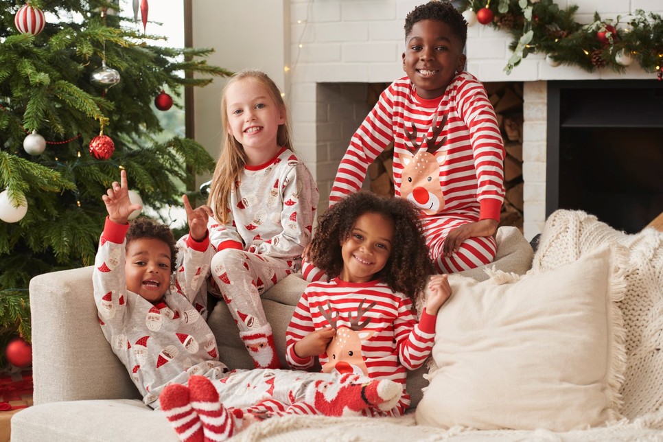 Karácsonyi családi pizsi-szett - a legjobb ajándék a gyermekes szeretteidnek