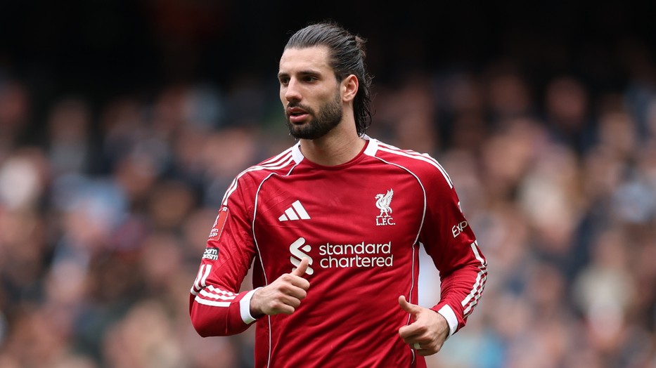 Villámgyorsan nő Szoboszlai Dominik és Buzsik Borka kislánya