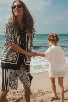 A LEBRAND x RESERVED nyári kollekciója effortless szabásokkal, trendi mintákkal és modern city to beach hangulattal hódít idén