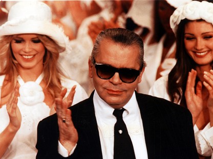 30 ikonikus ruha, amit Karl Lagerfeld-nek köszönhetünk
