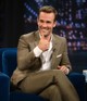James Van Der Beek 2012. október 26-án, New Yorkban, a Late Night With Jimmy Fallon vendégeként. Abban az időszakban a Don’t Trust the B---- in Apartment 23 című sorozatban szerepelt, ahol önmaga ironikus változatát alakította. A szerepben egy teljesen új arcát mutatta meg, és sokak számára bizonyította, hogy képes mosolyogva reflektálni a saját hírnevére is.