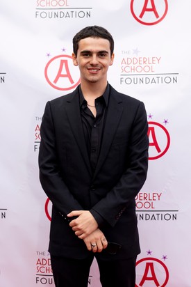 A 20 éves Jack Dylan Grazer Eddie szerepébe bújt