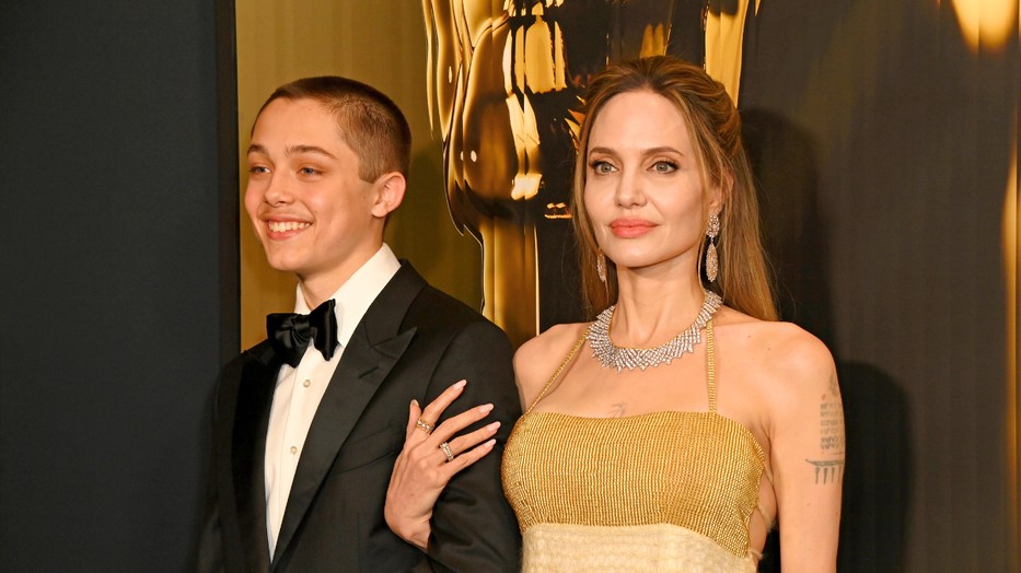 Angelina Jolie és Brad Pitt legkisebb fia, Knox, radikálisan megváltoztatta a külsejét