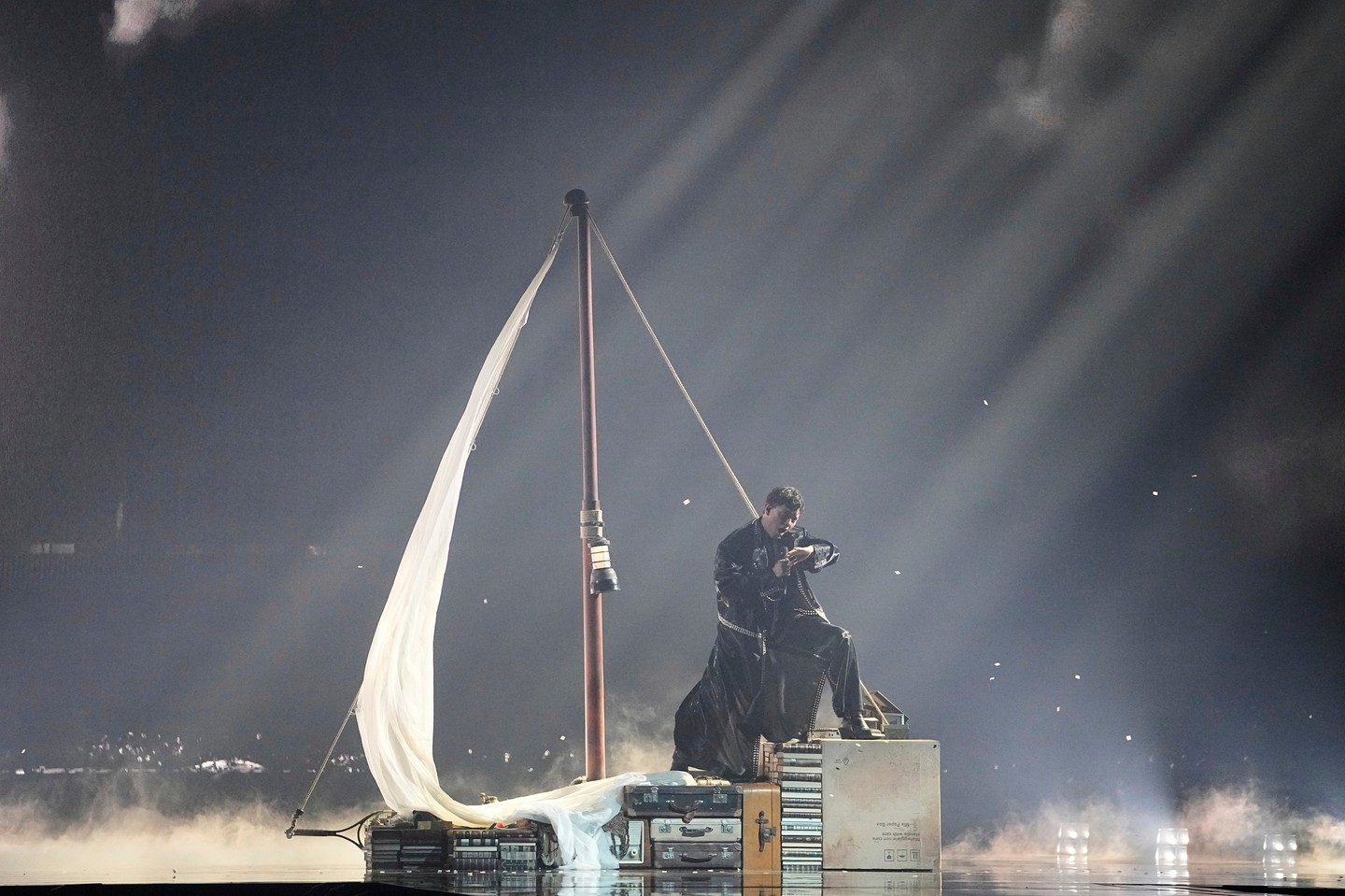 JJ Wasted Love dalának hajószimbólumát tökéletesen megelevenítették a színpadon