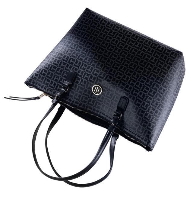 Fókuszban a dolgozó nő! Tűnj ki az irodában a legújabb VAN GRAAF trendekkel!