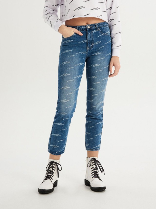 Akarom-tudom: Szerezd be fillérekért a Balenciaga méregdrága nadrágját