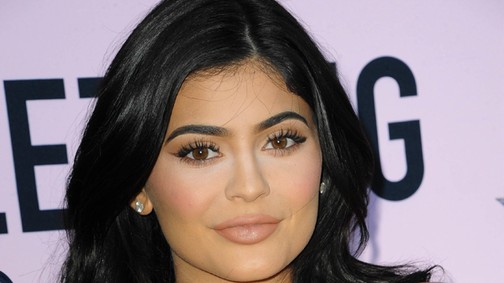 Balatoni stég, napraforgók - Kylie Jenner ezt látta Magyarországból