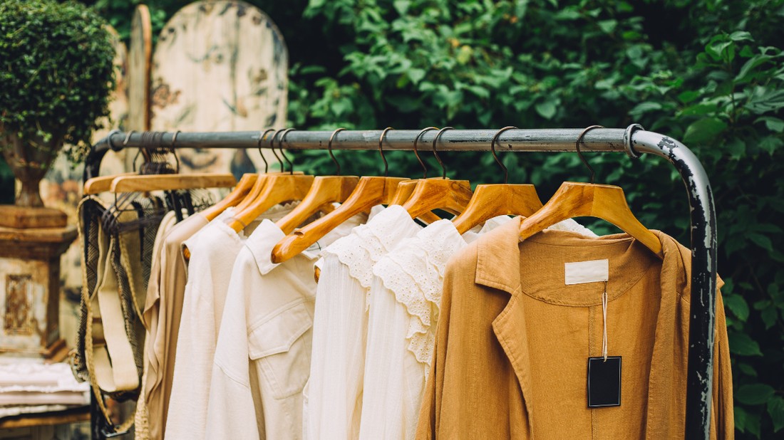 Nemcsak másodkézből vett ruhákkal, hanem fenntartható anyagokból készült darabok vásárlásával is vigyázhatsz a bolygóra