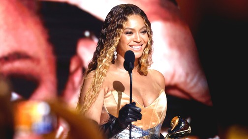 Beyoncé dugó miatt késett a Grammy-gáláról, de így is ő volt az est királynője 