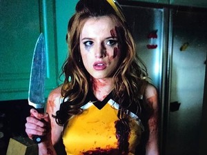 Bella Thorne új filmjében akkora Photoshop-baki van, hogy ezen röhög mindenki!