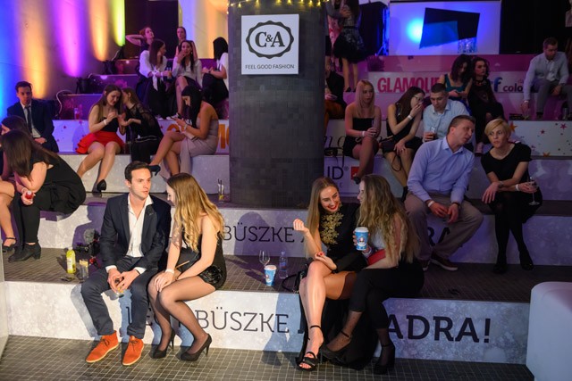 Beszélgető-sarok a Várkert bazárban