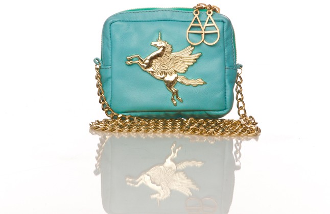 Segíts Abodi Dórának egy szavazattal!