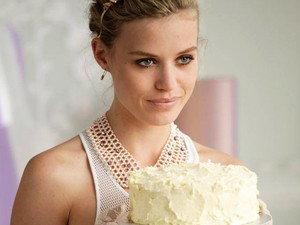 Georgia May Jagger cuki hercegnő a Rimmel London új reklámjában