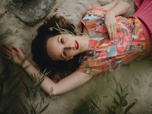 Klippremier: A Noémo legújabb dala a könnyűzene egyik tabu témáját járja körül