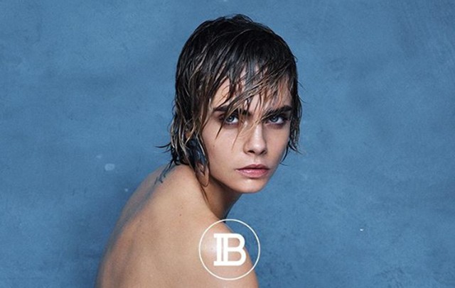 A legpucérabb pucérság: Cara Delevingne egy szál semmiben pózol