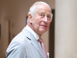 Végre megtört a jég: Károly király hosszú évek után először találkozott Harry herceg és Meghan Markle gyerekeivel