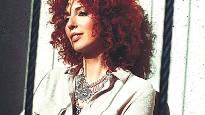 "Egy nő, aki valóban megtestesíti a feminizmust" - interjú Bódis Krisztával az Istenhegy-trilógiáról