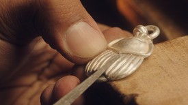 A szkarabeusz a termékenység szimbóluma, így igazi talizmán