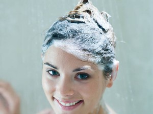 GLAMOUR Frizura - Te tudsz hajat mosni?