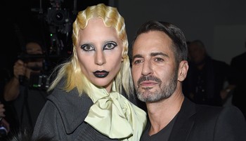 Modell helyett Gaga - Múzsa vagy marketingeszköz egy sztár a kifutón?