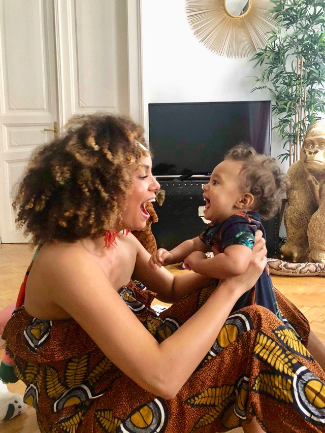 Bianca remekül keveri az afrikai stílust a modern darabokkal