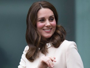 Láthatatlan csizmában Kate Middleton, elég furcsa