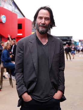 A színész ma 60 éves - ami szerintünk egyáltalán nem látszik rajta. Legutóbb a Formula–1 brit nagydíján kapták lencsevégre idén júliusban. 