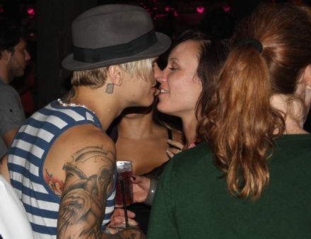 A Placebo új dobosáról, Steven Forrest-ről pikáns képet készítettünk!