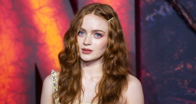 Sadie Sink levágatta a haját, valami álomszép az új frizurája