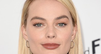 A szőke hajnak befellegzett, ezek a színek váltják fel! Te melyiket próbálnád ki?