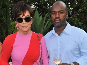 Kris Jenner-t is eljegyezték??