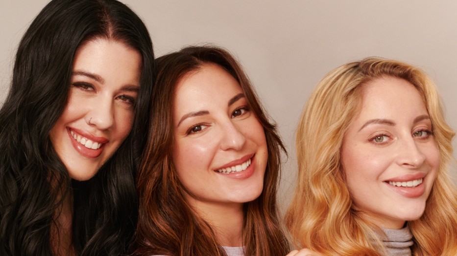 Berényi Vivien, Sélley-Gyulai Laura és Kárpáti Evelyn skinfluenszerek elárulják, hogyan ápolják a bőrüket